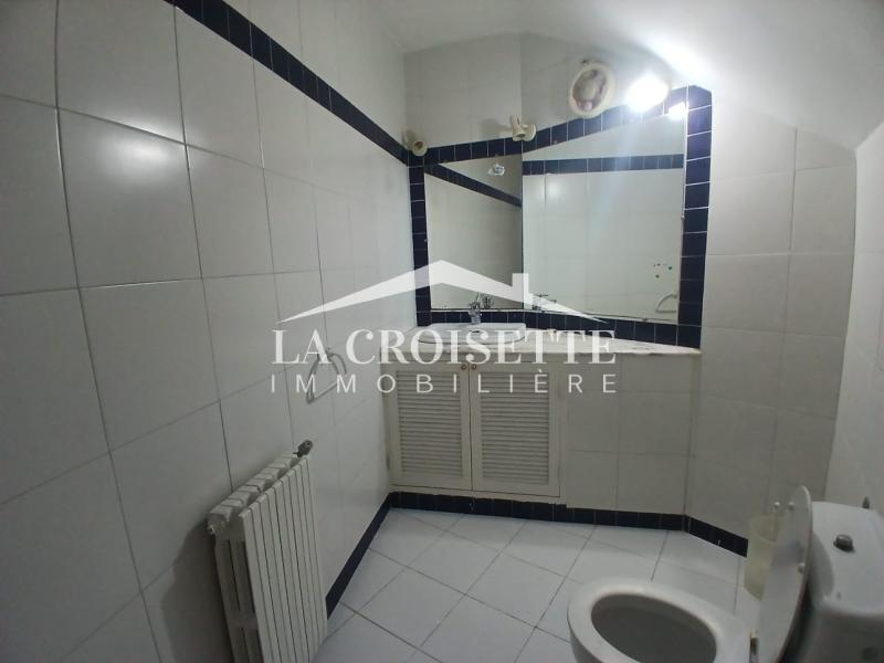 Duplex S+4 avec terrasse à La Marsa